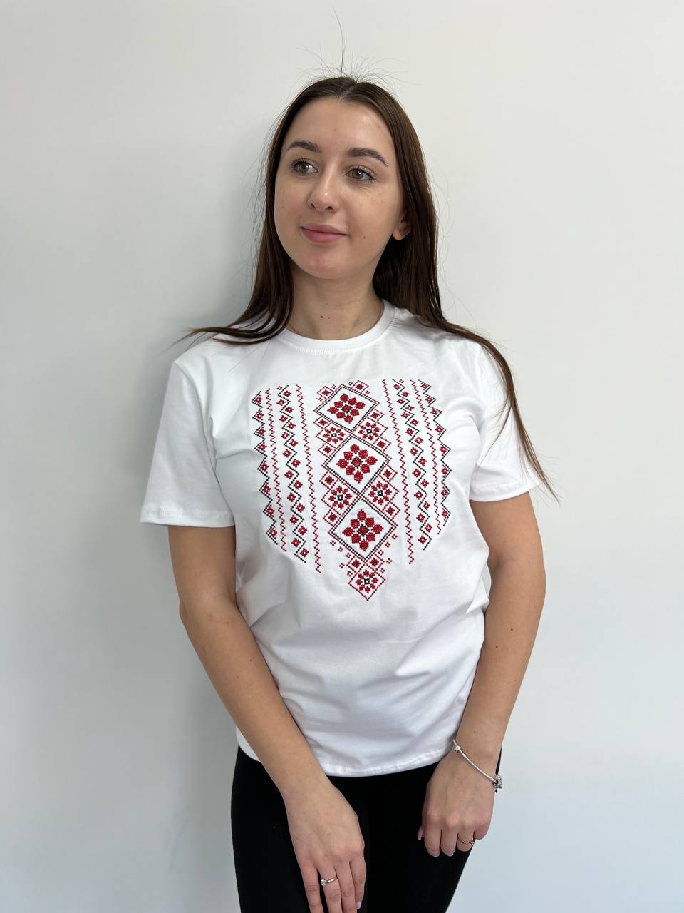 Футболка з вишивкою класична преміум S - XL